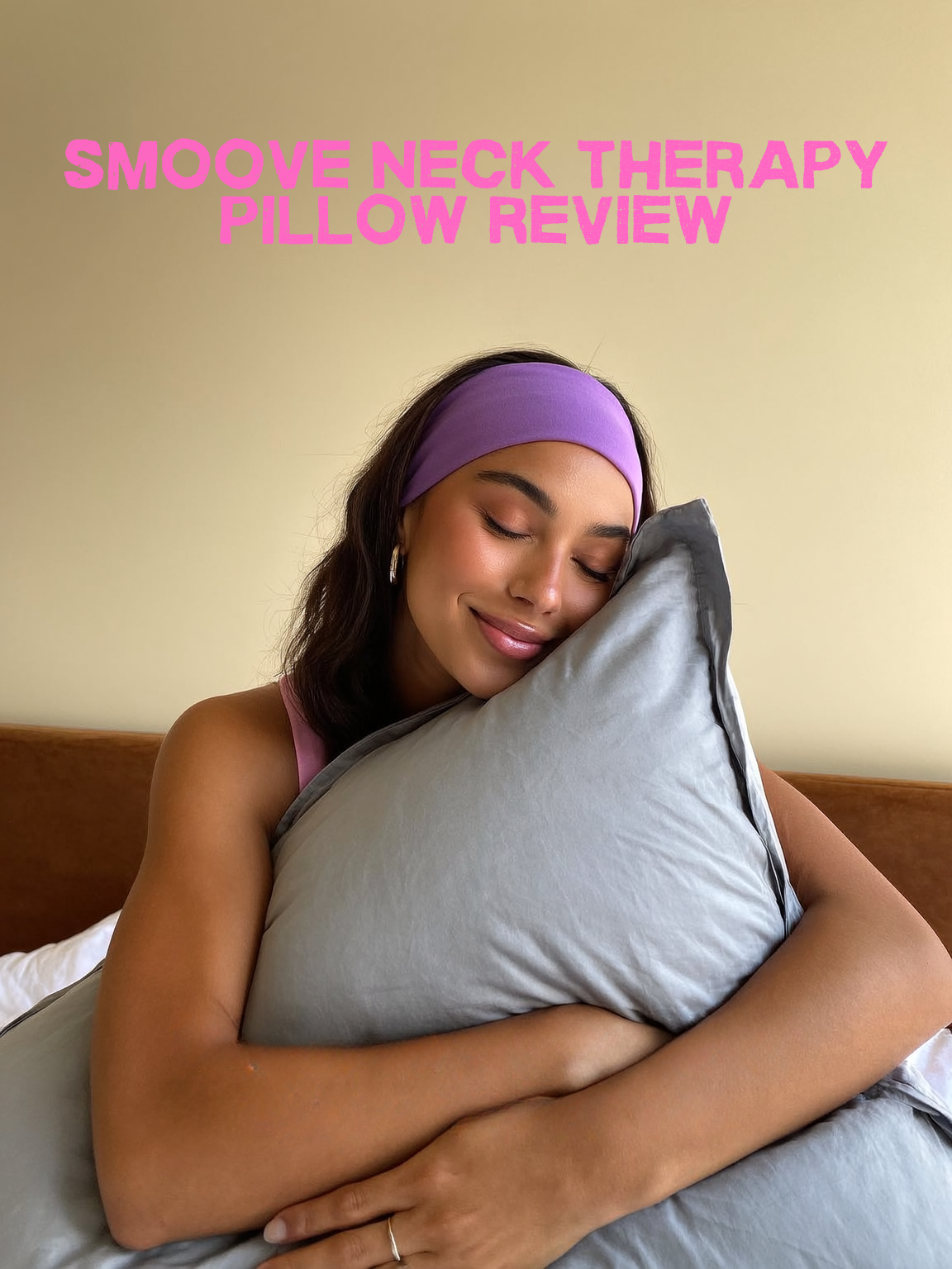 Customer selfie review with Smoove neck therapy pillow